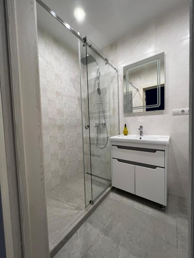 Жк «Сонячний Квартал» Apartment Solochin Bagian luar foto
