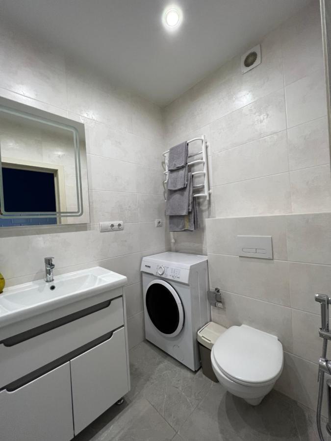 Жк «Сонячний Квартал» Apartment Solochin Bagian luar foto