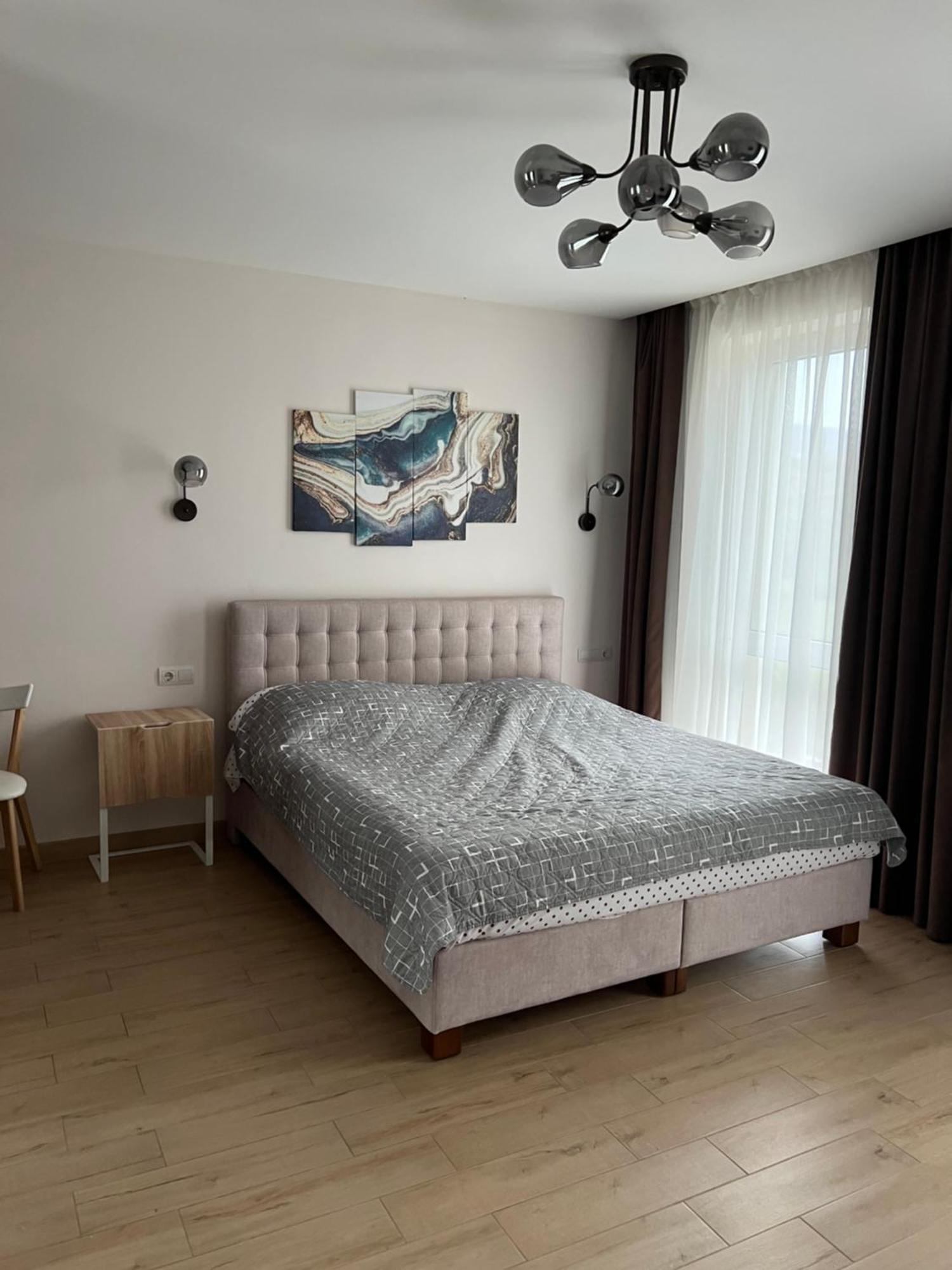 Жк «Сонячний Квартал» Apartment Solochin Bagian luar foto