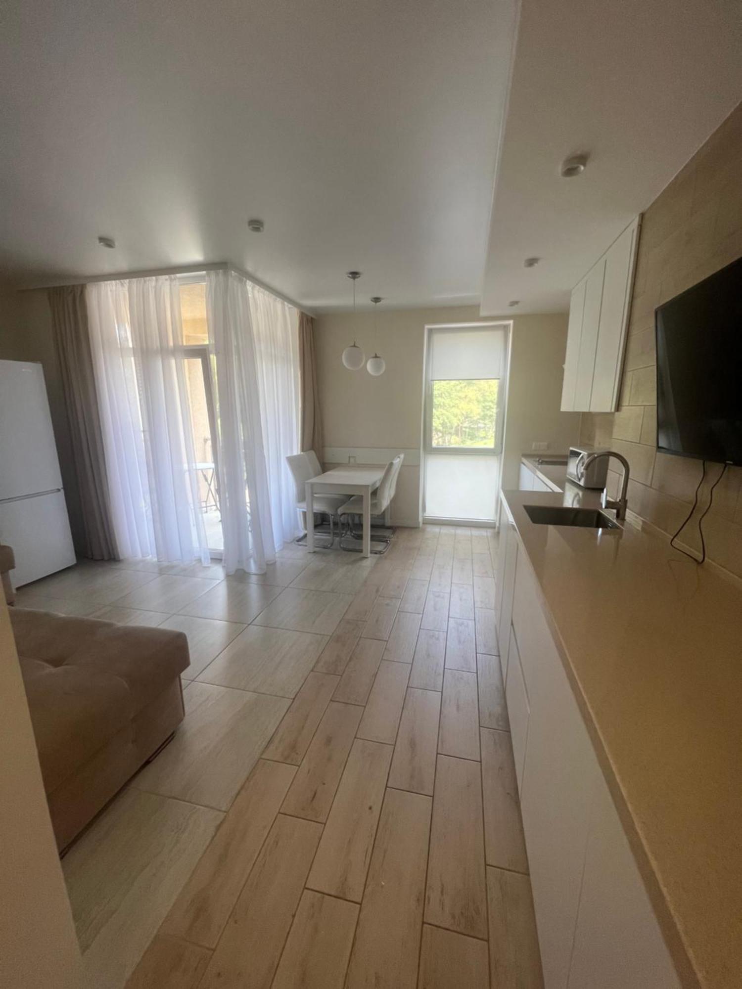 Жк «Сонячний Квартал» Apartment Solochin Bagian luar foto