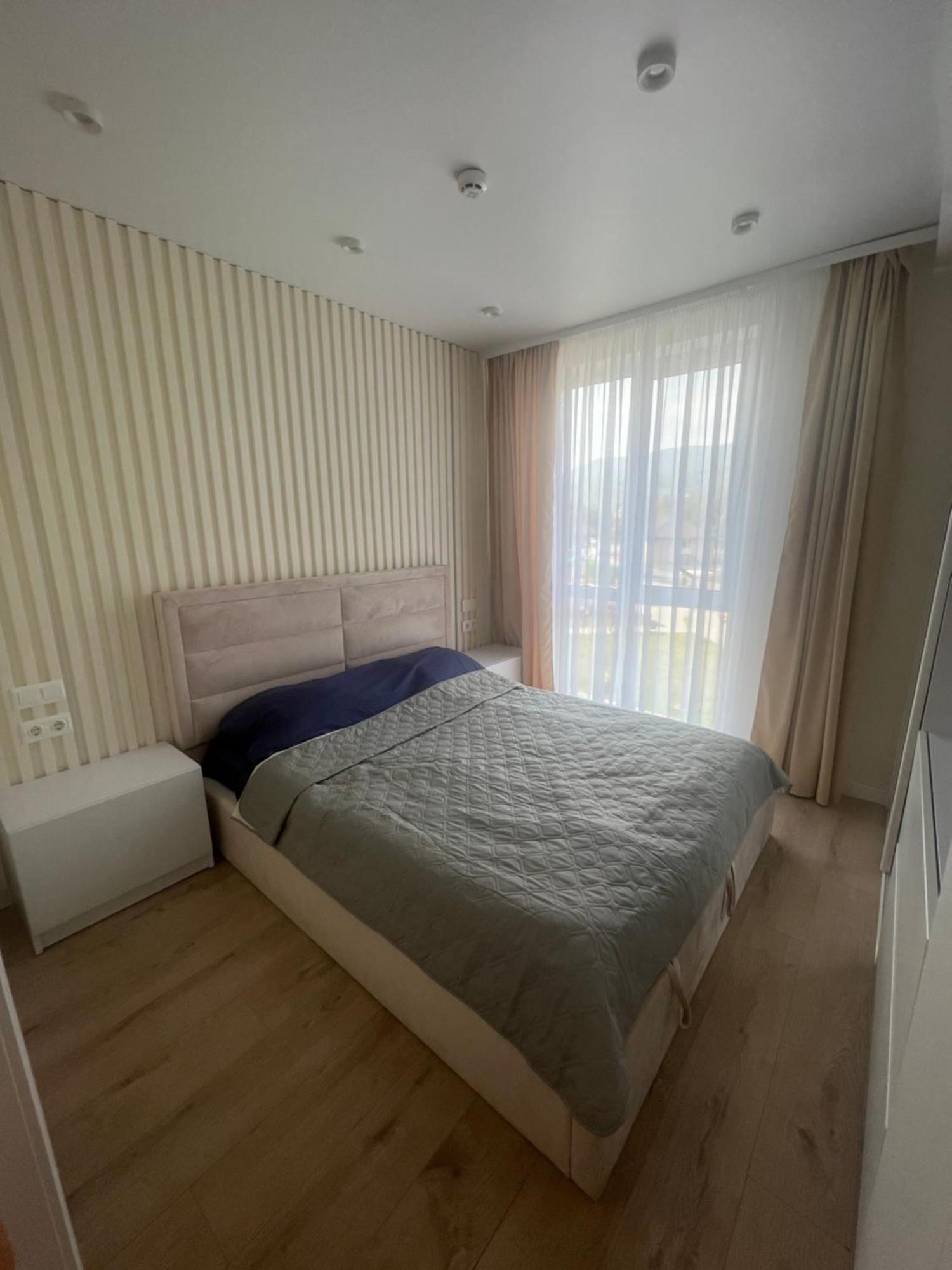 Жк «Сонячний Квартал» Apartment Solochin Bagian luar foto