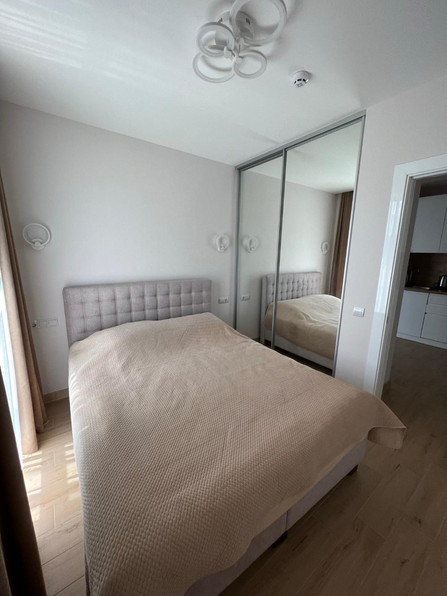 Жк «Сонячний Квартал» Apartment Solochin Bagian luar foto